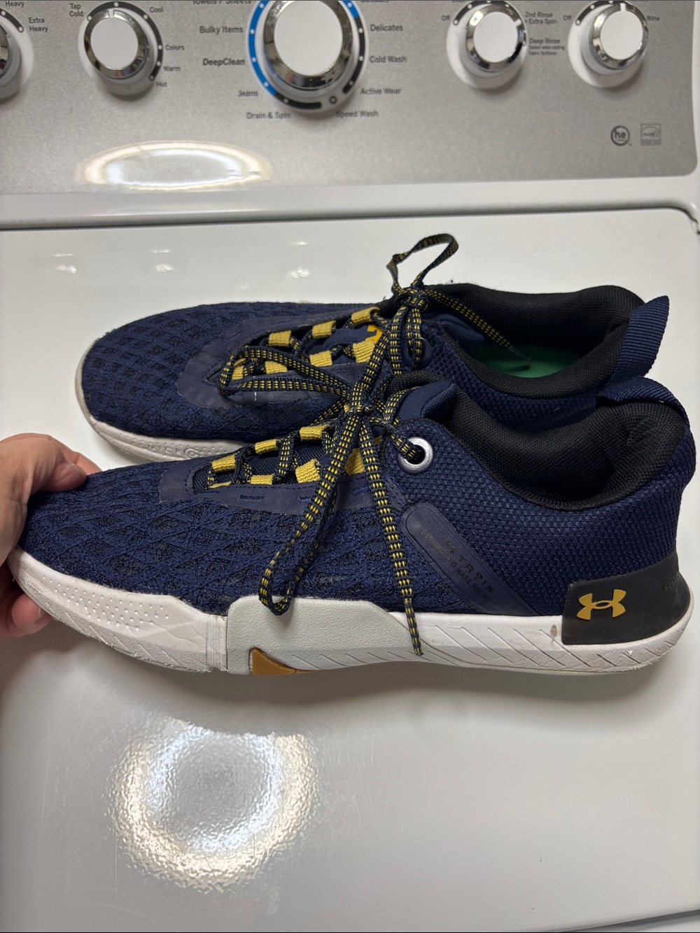 Under Armour Notre Dame Fighting Irish TriBase Reign 5 sneakers  M9 and W 10 1/2 - Picture 2 of 12